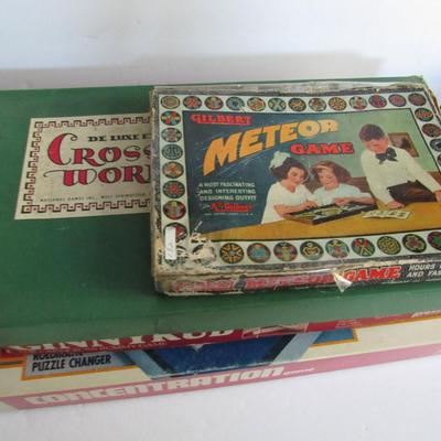 Lot of Vintage Games and Lincoln Logs