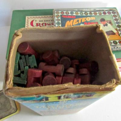 Lot of Vintage Games and Lincoln Logs
