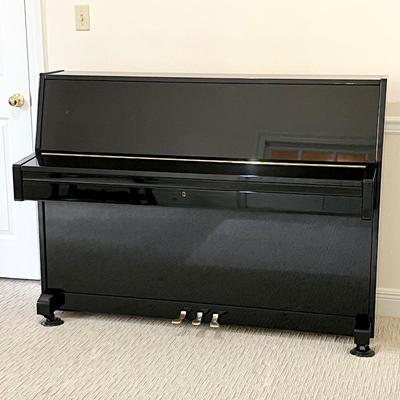 PEARL RIVER PIANO ~ Black Lacquer ~ Traditional Series ~ 43” Upright Piano ~ Plays Great