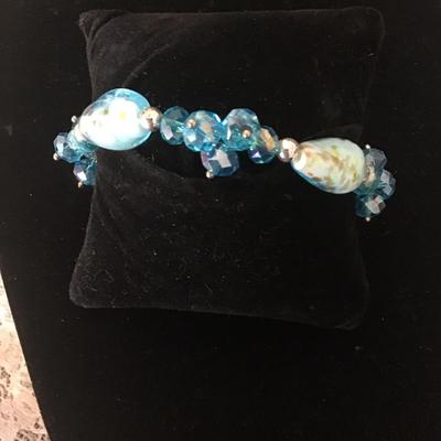 Blue glass beaded bracelet