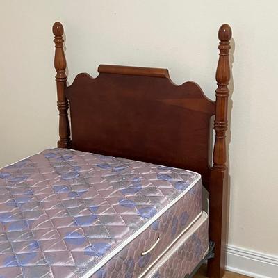 STANLEY FURNITURE ~ Pair (2) Mahogany Twin Beds