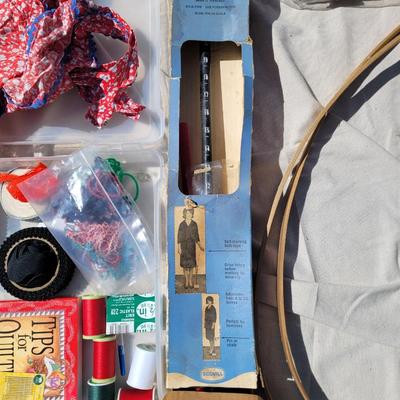 Lot of quilting items and vintage skirt maker, knitting needles, thread Etc