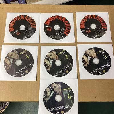 Lot of 7 dvd tv show disc