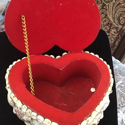 Sea Shell Heart Box 1950s Sailor's Valentine Trinket Sweetheart Jewelry Token