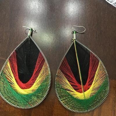 Feather yarn earrings
