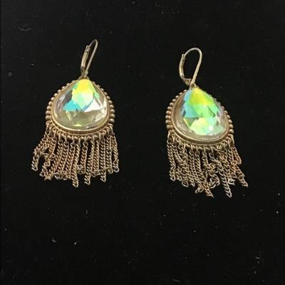 Beautiful shiny dangle clip on earrings