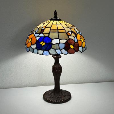 Tiffany Style Floral Table Lamp