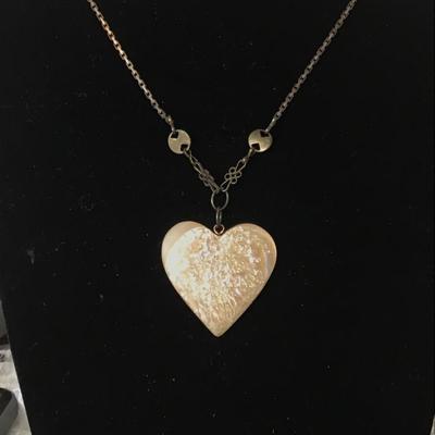 Mother of pearl heart pendant necklace
