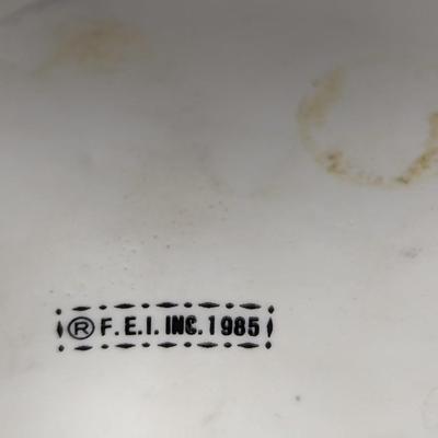 Porcelain F E I INC. 1985 Rooster Figurine