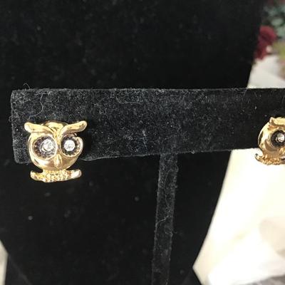 Gold, toned owl, earrings
