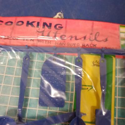 LOT 97 VINTAGE CHILDS COOKING UTENSILS