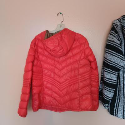 MEN'S COATS AND JACKET SIZE XL