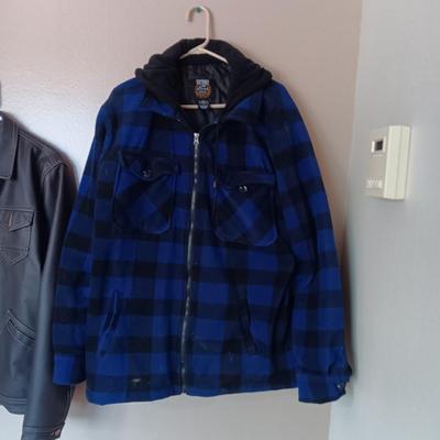 MEN'S COATS AND JACKET SIZE XL