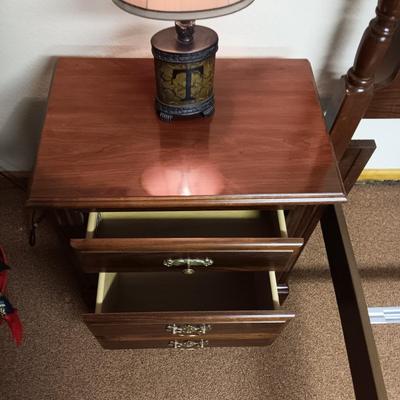 BROYHILL QUEEN BED FRAME AND 2 DRAWER NIGHT STAND WITH LAMP