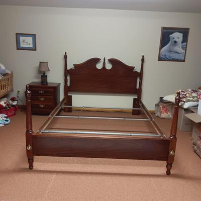 BROYHILL QUEEN BED FRAME AND 2 DRAWER NIGHT STAND WITH LAMP