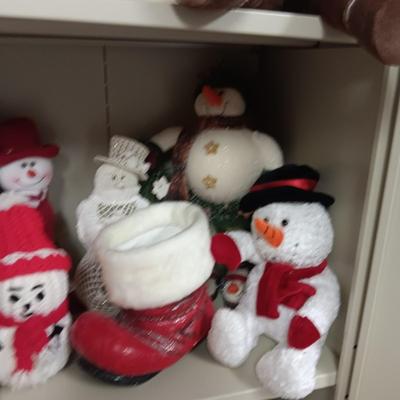 A HUGE ASSORTMENT OF CHRISTMAS DECORATIONS