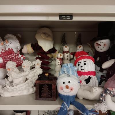 A HUGE ASSORTMENT OF CHRISTMAS DECORATIONS