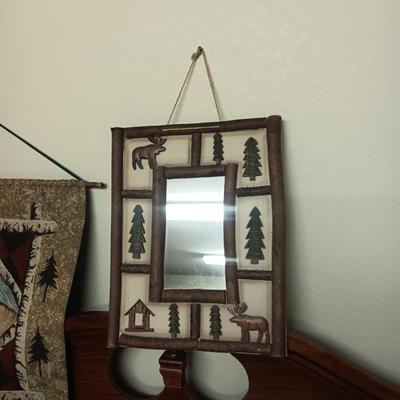 2 QUEEN COMFORTERS HANGING TAPESTRY AND WALL MIRROR