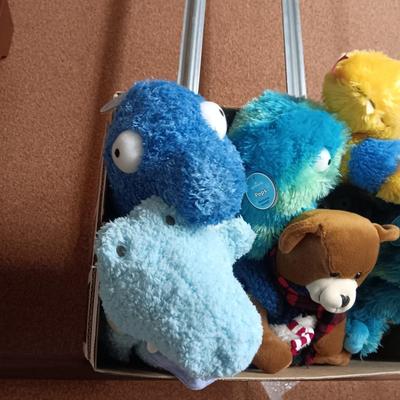 BEANIE BABIES, PRECIOUS MOMENTS AND HALLMARK TROPICANIMAL PLUSH PETS