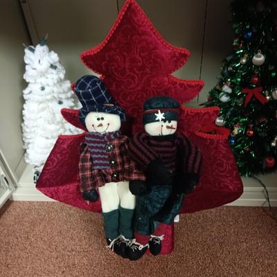 LARGE LOT OF GREAT CHRISTMAS DECORATIONS