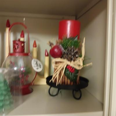 LARGE LOT OF GREAT CHRISTMAS DECORATIONS