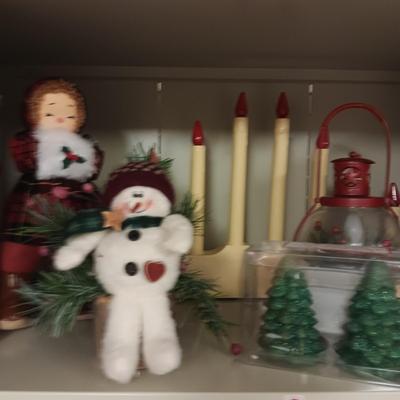 LARGE LOT OF GREAT CHRISTMAS DECORATIONS