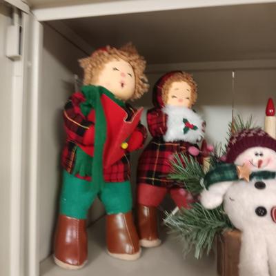 LARGE LOT OF GREAT CHRISTMAS DECORATIONS