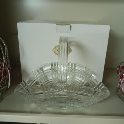 SHANNON CRYSTAL BASKET AND A VARIETY OF OTHER TREASURES