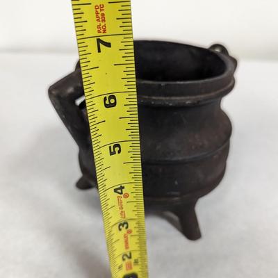 Cast Iron Miniature 6" Kettle