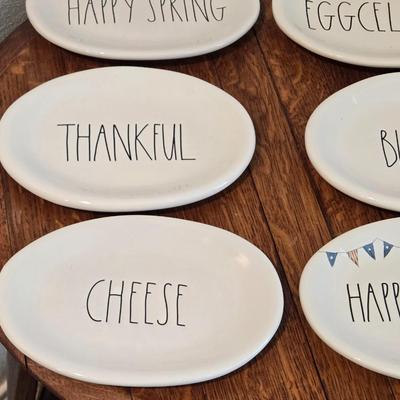RAE DUNN Holiday Plates