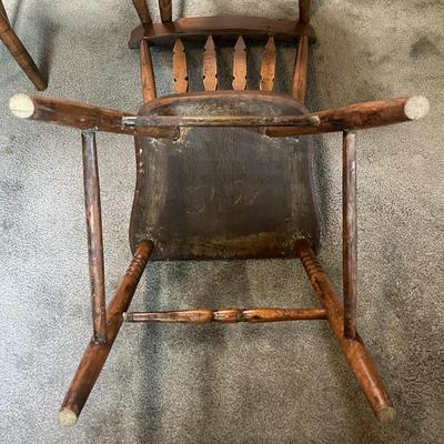 (4) Early American Primitive Hand Made Wooden Kitchen Table Chairs circa1800's in Good Condition.