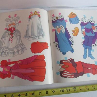 Vintage Paper Dolls Books, Snow White, 1991 and Rock Stars