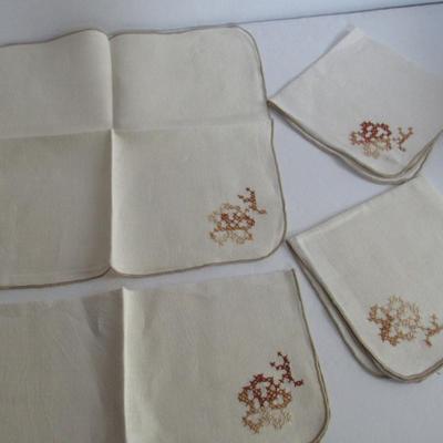 Lot of 4 Cloth Napkins and Tablecloth