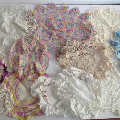 Lot of Smaller Old Doilies