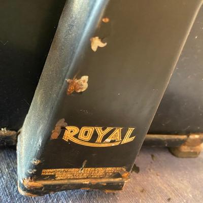 Vintage Royal Typewriter