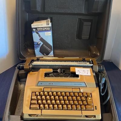Vintage Smith Corona Coronet XL Typewriter