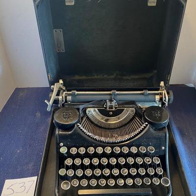 Vintage Underwood Typewriter