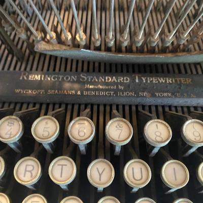 Vintage Remington Typewriter