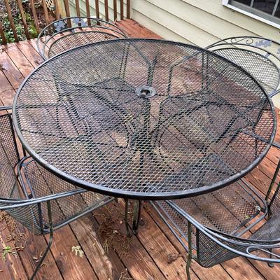 Iron Patio Table & Chairs (D-MG)
