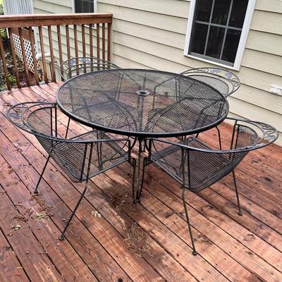 Iron Patio Table & Chairs (D-MG)