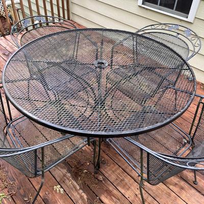 Iron Patio Table & Chairs (D-MG)