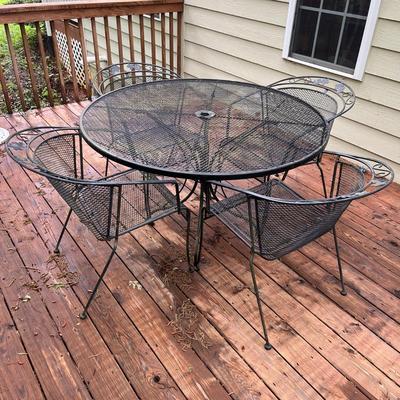 Iron Patio Table & Chairs (D-MG)