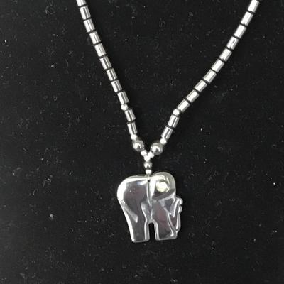 Black Onyx Elephant Chocked Necklace / SS Simulated Diamond As Eye unknown brand
