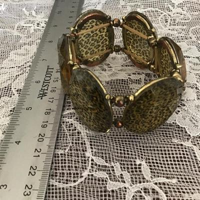 Leopard print stretchy bracelet