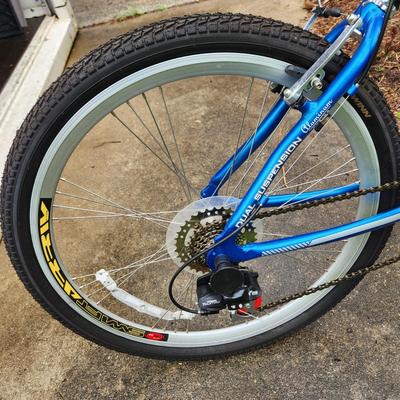 Schwinn 21 Speed Bicycle Dual Suspension Aluminum Tubing Like New