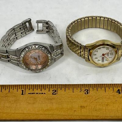 A lot of two ladies wrist watches Relic pink face & Gold tone Citizen watch