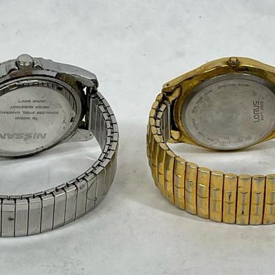 A lot of two men’s wrist watches