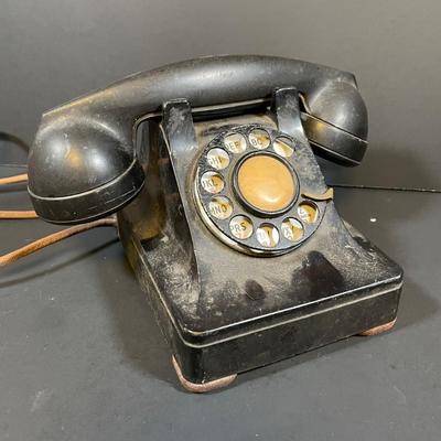 LOT 114B: Vintage Bell System Western Electric Rotary Telephone