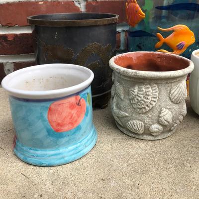 LOT 126G: Collection of Pots & Planters