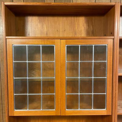 LOT 147B: Vintage Wooden Shelving/Cabinet Unit w/ Key
